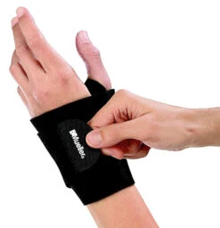 Mueller Sport Care Wraparound Moderate Wrist Support -Golf Club Sales Mueller Adjustable Wrist Support 2